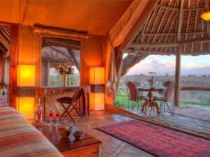 Tortilis Camp